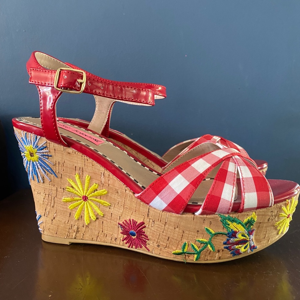 Betsey Johnson embroidered wedges